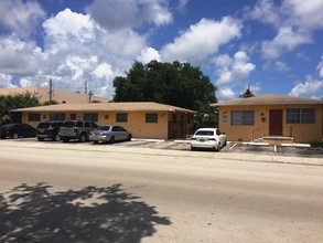 Palms at Young Circle in Hollywood, FL - Building Photo - Building Photo