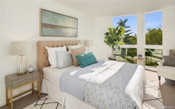 818 N 47th St in Seattle, WA - Foto de edificio - Building Photo