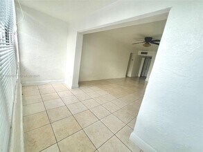 1305 W 46th St in Hialeah, FL - Building Photo - Building Photo