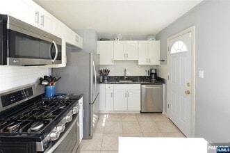 483 Mt Prospect Ave in Clifton, NJ - Foto de edificio - Building Photo