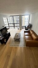 230 E Ontario St, Unit 1703 in Chicago, IL - Building Photo - Building Photo
