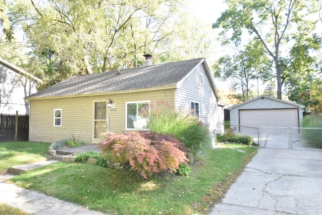 property at 3234 Whitfield Dr