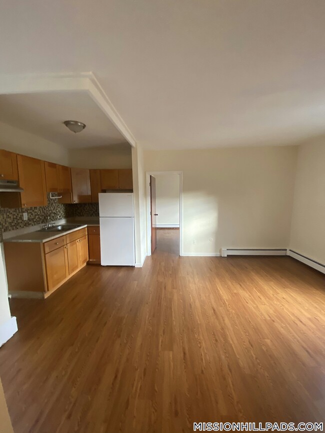 82 S Huntington Ave in Boston, MA - Building Photo - Building Photo