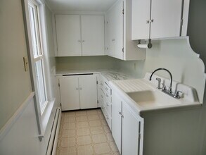 134 Knox St, Unit 1 in Rumford, ME - Foto de edificio - Building Photo