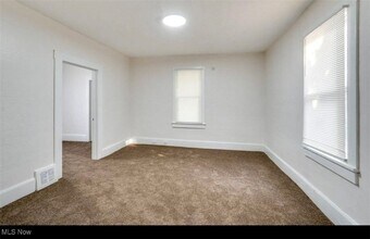 6701 Gertrude Ave, Unit 3 in Cleveland, OH - Building Photo - Building Photo