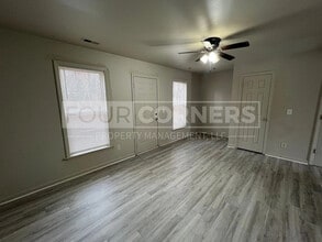 Room in Apartment on Beck St in Greensboro, NC - Building Photo - Building Photo