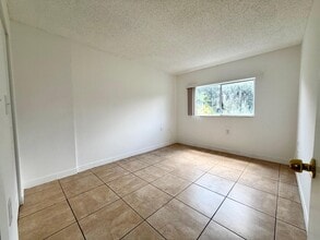 1239 Benoist Farms Rd in Royal Palm Beach, FL - Building Photo - Building Photo