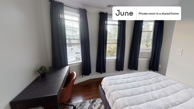 Private bedroom in 5 bed/1.5 bath Home in Boston, MA - Building Photo - Building Photo