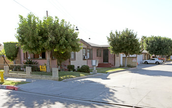 5602-5616 Gotham St in Bell Gardens, CA - Building Photo - Building Photo