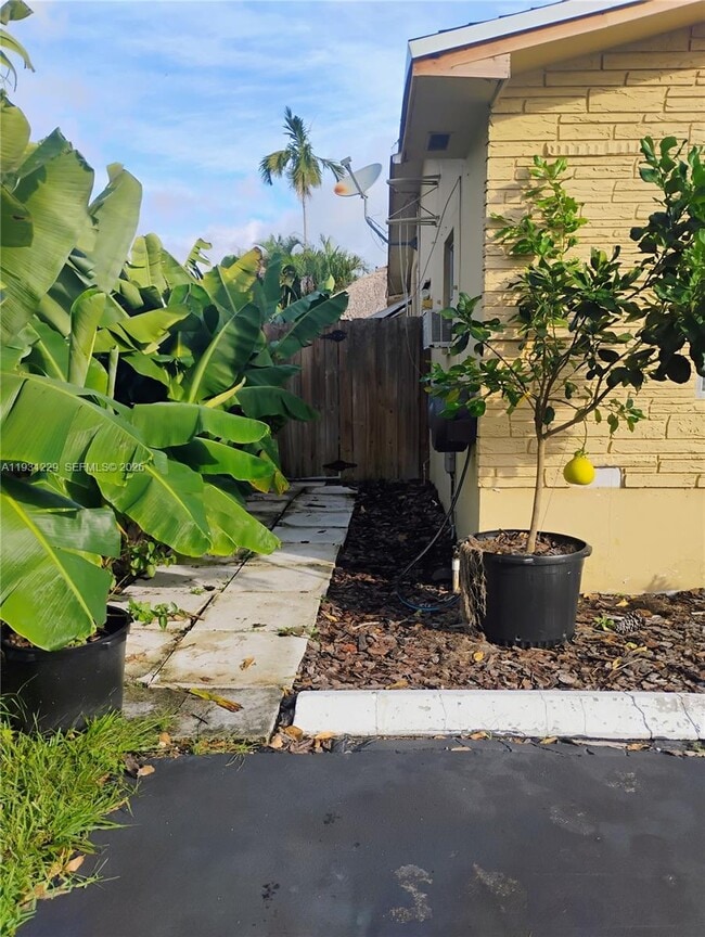 property at 0 Thomas St