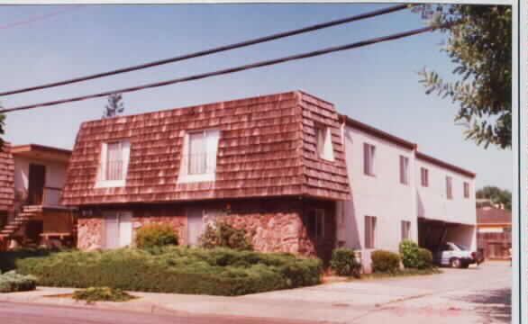 2113 Hartnell St in Union City, CA - Foto de edificio - Building Photo