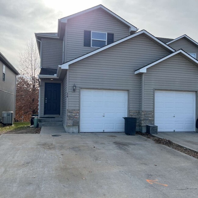 property at 425 Hawthorne Blvd