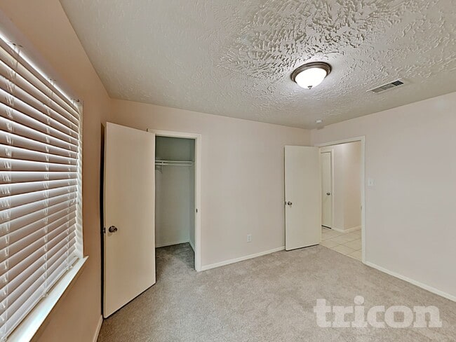 8510 Sorrel Dr in Houston, TX - Building Photo - Building Photo