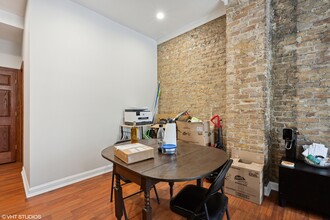 116 W Grand Ave in Chicago, IL - Building Photo - Building Photo