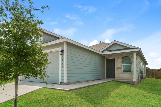 4522 Emma Way in San Antonio, TX - Building Photo - Building Photo