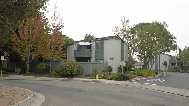 34350 Enea Cmn in Fremont, CA - Foto de edificio - Building Photo