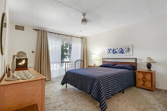 77845 California Dr, Unit D2 in Palm Desert, CA - Building Photo - Building Photo