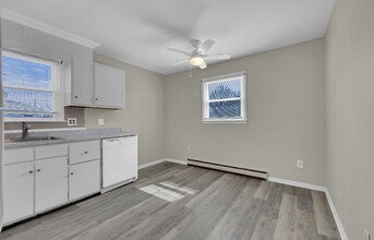 207 Gertrude Ter in Dunellen, NJ - Building Photo - Building Photo