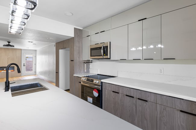 3672 Madrid St in Las Vegas, NV - Building Photo - Building Photo