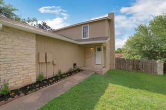 387 Fantail Loop in Lakeway, TX - Building Photo - Building Photo