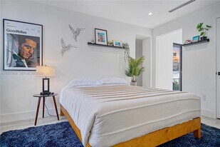 1720 SW 11th St in Miami, FL - Building Photo