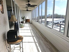 1357 NE Ocean Blvd, Unit 312 in Stuart, FL - Foto de edificio - Building Photo