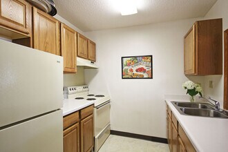 Valley View Commons in Mahnomen, MN - Building Photo - Building Photo