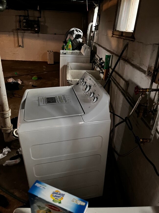 4014 Brooklyn Ave, Unit Up in Cleveland, OH - Building Photo - Building Photo