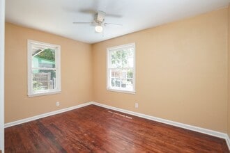 1123 W Hermosa Dr in San Antonio, TX - Building Photo - Building Photo