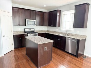 7 Coulter Ln in Stafford, VA - Building Photo - Building Photo