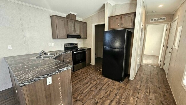 2233 E Maywood St in Wichita, KS - Building Photo - Building Photo