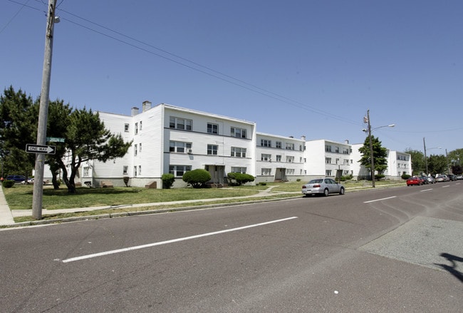 Carver Hall in Atlantic City, NJ - Foto de edificio - Building Photo