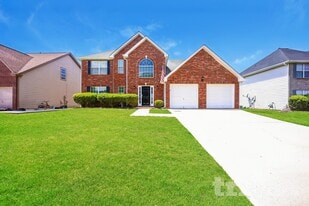 9493 Creekside Rd in Jonesboro, GA - Building Photo