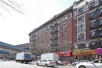 4225-4229 Broadway in New York, NY - Building Photo - Building Photo