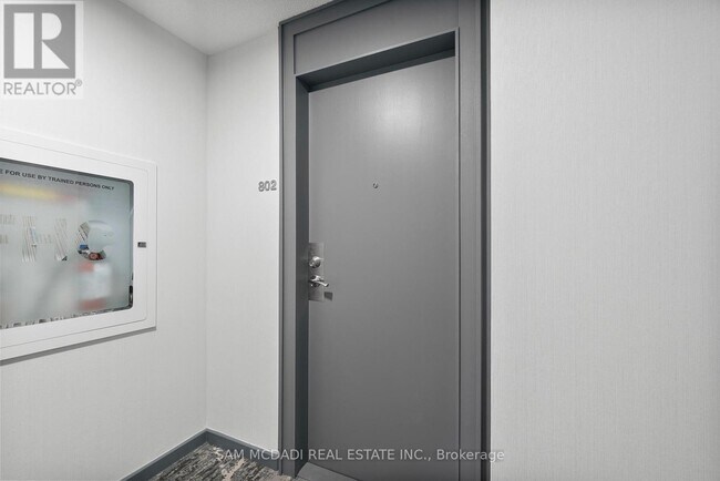 18 Spring Garden Ave in Toronto, ON - Building Photo - Building Photo