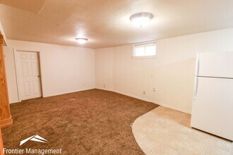 1020 Leavenworth St in Manhattan, KS - Building Photo - Building Photo