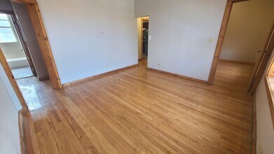 1409 E 69th Pl, Unit 2 in Chicago, IL - Building Photo - Building Photo