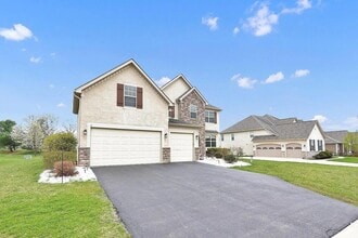 1592 Little Bear Loop in Lewis Center, OH - Building Photo - Building Photo