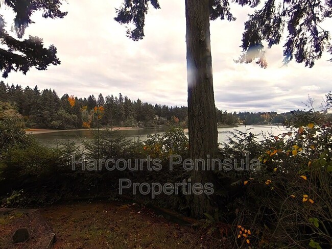 1812 S Marine Dr in Bremerton, WA - Building Photo - Building Photo