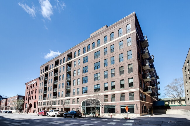 property at 408 N 1st St