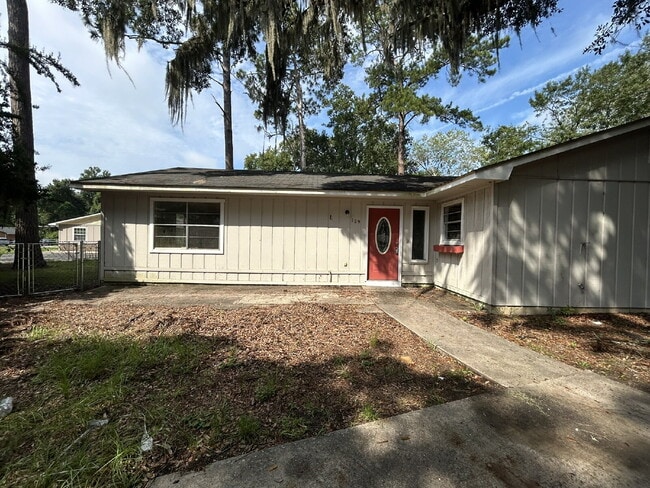 property at 129 Cherokee Cir