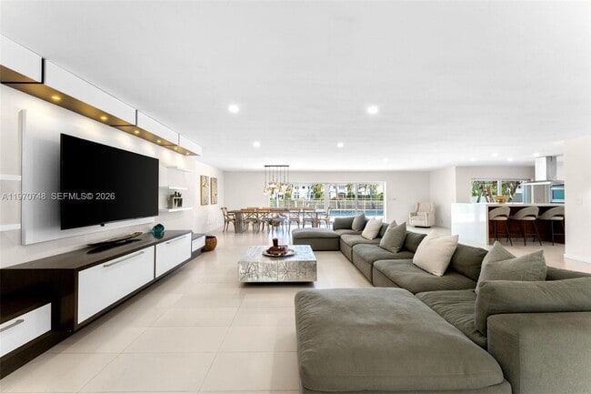 property at 1525 Diplomat Pkwy