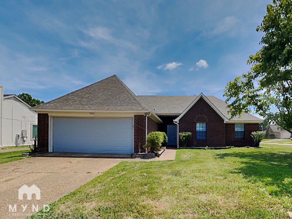 5266 Rolling Ridge Cove in Memphis, TN - Building Photo