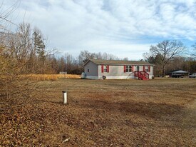 459 Davenport Rd in Cumberland, VA - Building Photo