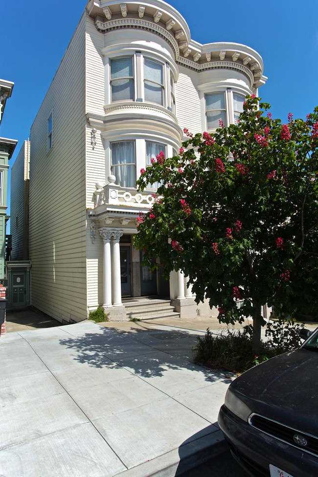 1257-1261 Dolores St in San Francisco, CA - Foto de edificio - Building Photo