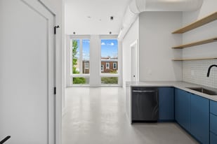 2201 Frankford Ave in Philadelphia, PA - Building Photo