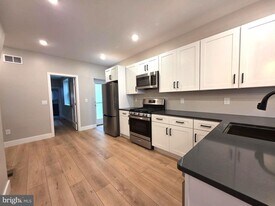 1324 S 9th St in Philadelphia, PA - Building Photo