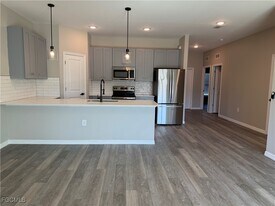 5205-5207 30th St SW in Lehigh Acres, FL - Building Photo