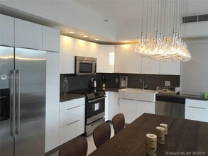 445 Poinciana Island Dr-Unit -1530 in Sunny Isles Beach, FL - Building Photo - Building Photo