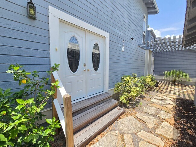 818 Windsor Dr in Sarasota, FL - Building Photo - Building Photo